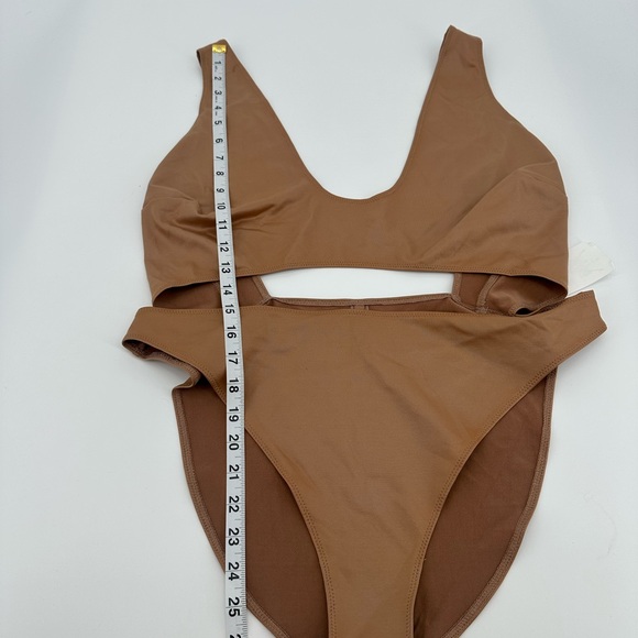 SKIMS- cut out monokini backless- coco rum color - Picture 5 of 6